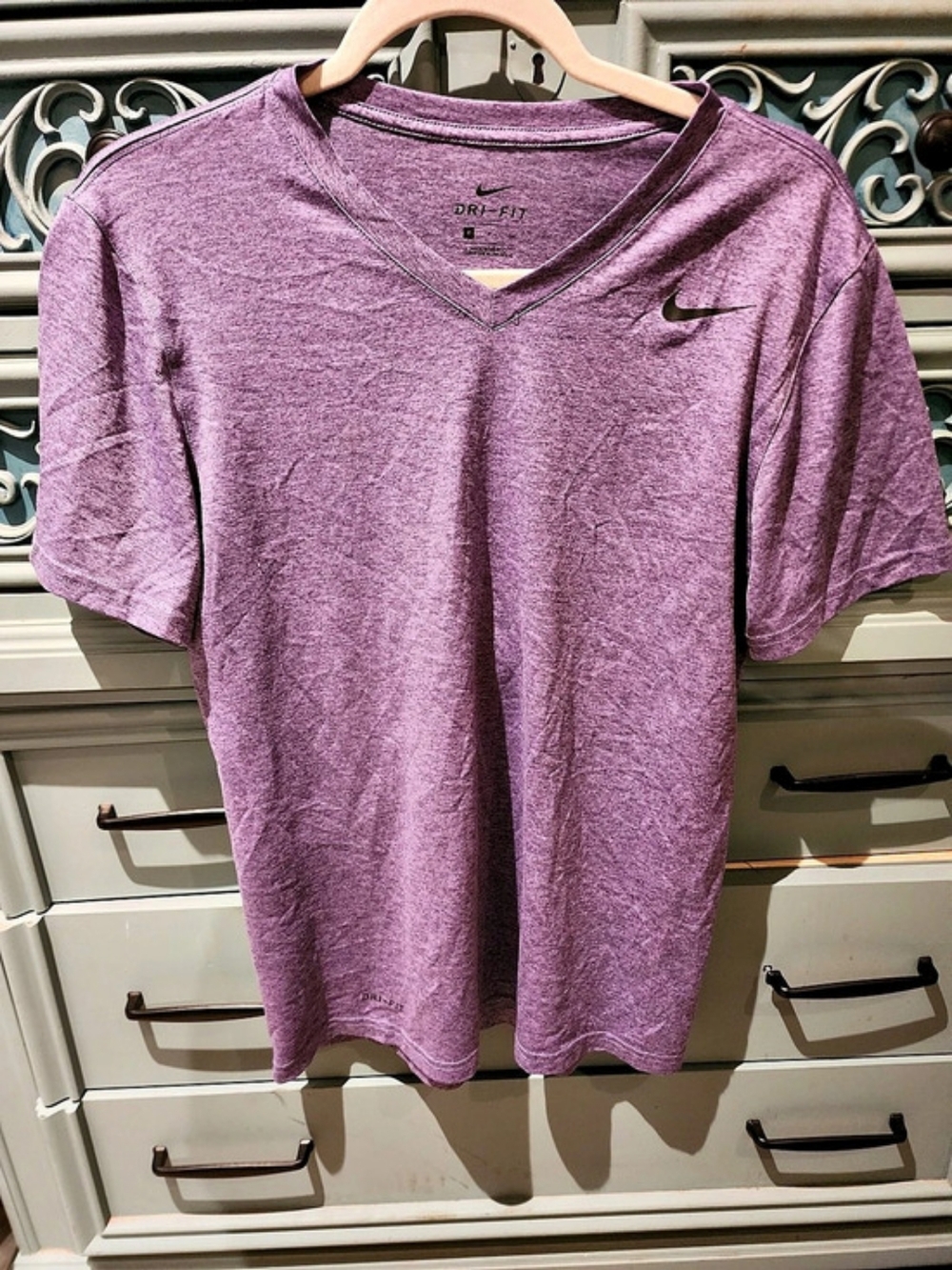 Nike Dri-FIT V-Neck Tee Short Sleeve Tee in Purple Size Small